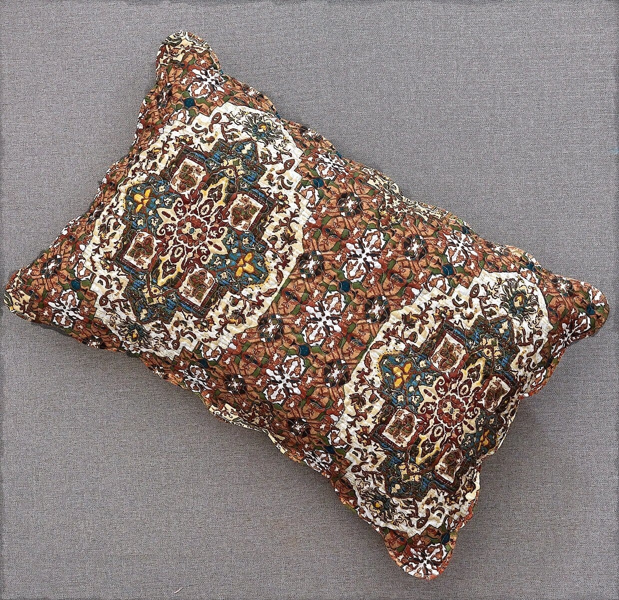 DaDa Bedding Rustic Earthy Cross Motif Folk Ogee Moroccan Scalloped